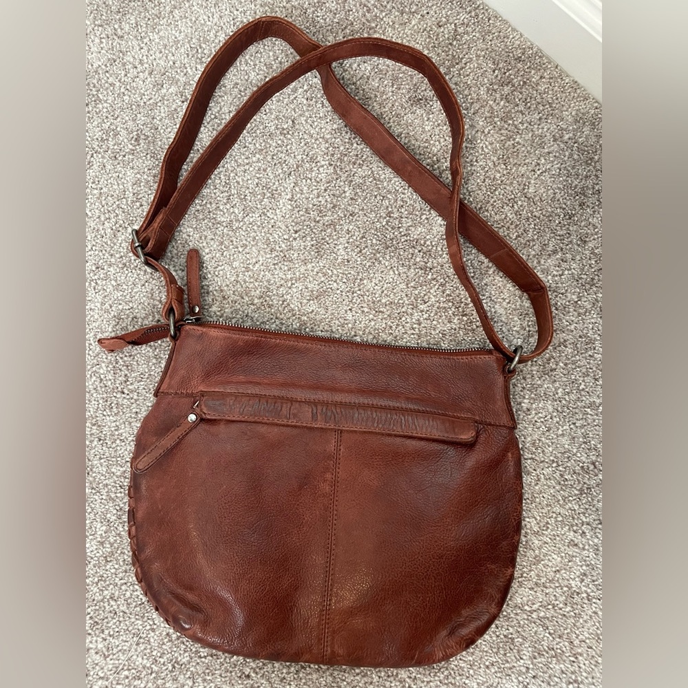Elegant Brown Woven Leather Crossbody Bag - Picture 2 of 3